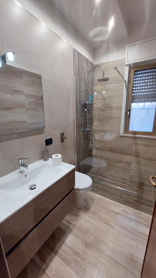 Casa Vacanze L'Isola Del Relax Изола-делле-Феммине Экстерьер фото